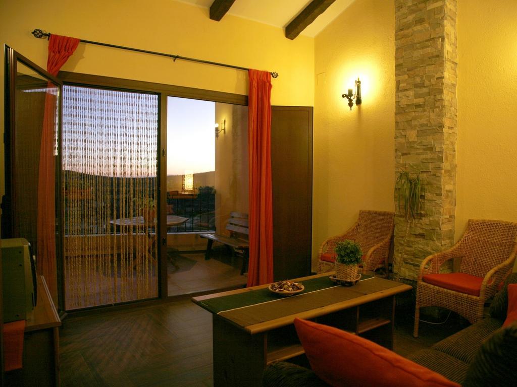 Casa Rural El Planet De Maella Casa Rural En Castellon Casa Rural Con Jacuzzi Casa Rural En Xert Casa Rural Cerca De Morella Chert ห้อง รูปภาพ