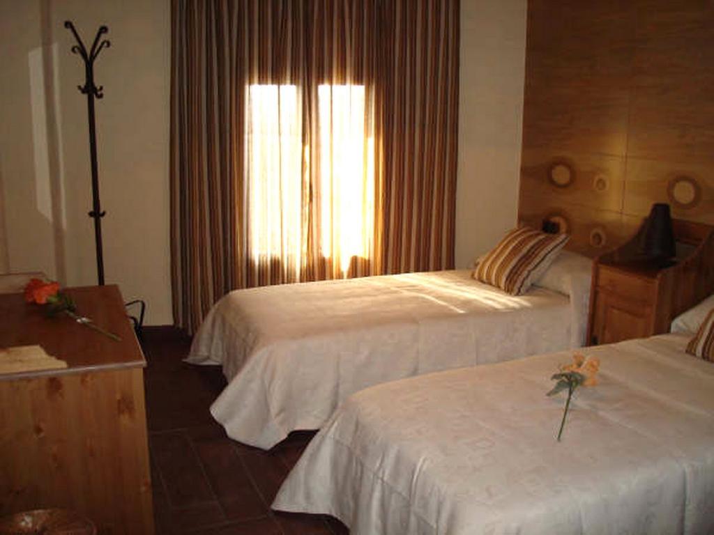 Casa Rural El Planet De Maella Casa Rural En Castellon Casa Rural Con Jacuzzi Casa Rural En Xert Casa Rural Cerca De Morella Chert ห้อง รูปภาพ